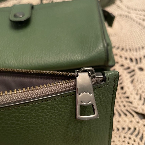 COACH MESSENGER BAG HANDBAG WITH POP-UP POUCH SURPLUS PEBBLE LEATHER - Picture 6 of 11